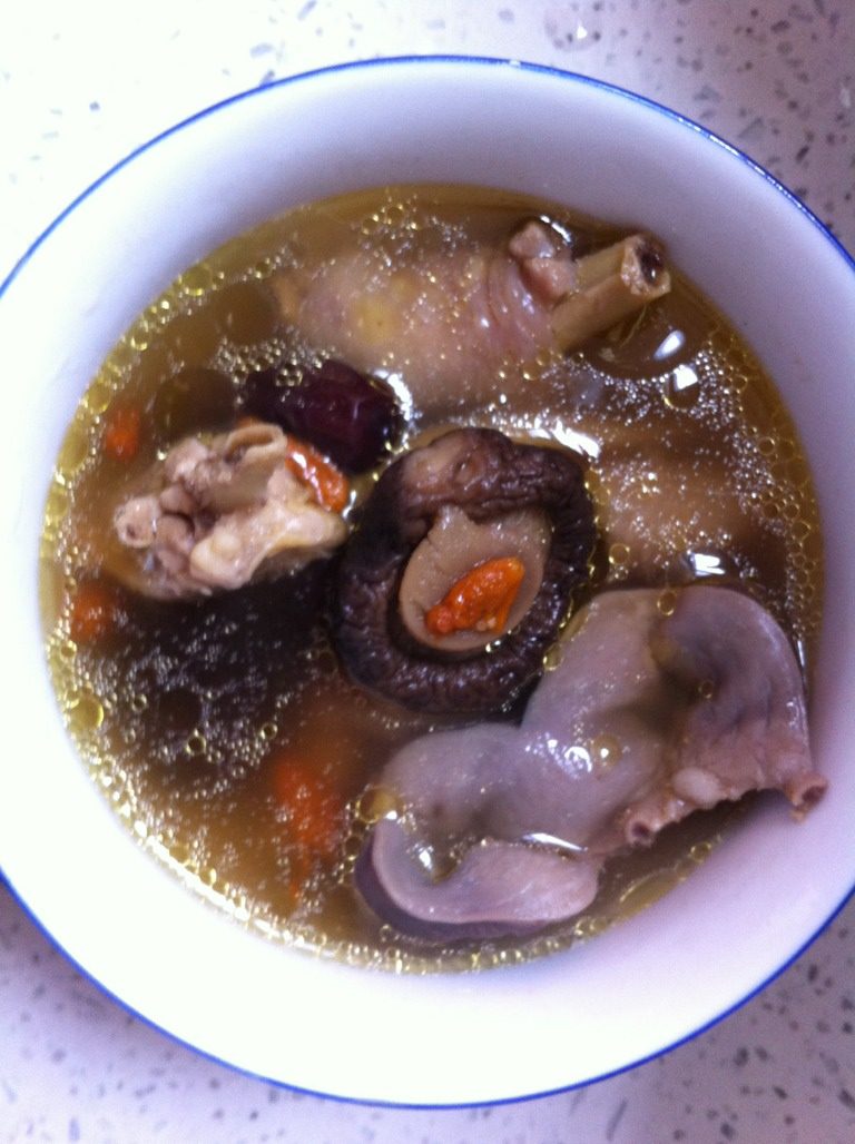 简单的老母鸡汤