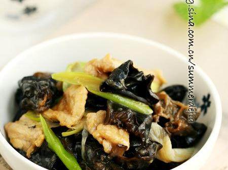 补血养颜——木耳炒