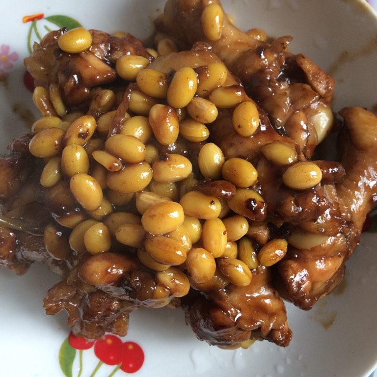 黄豆炖翅根