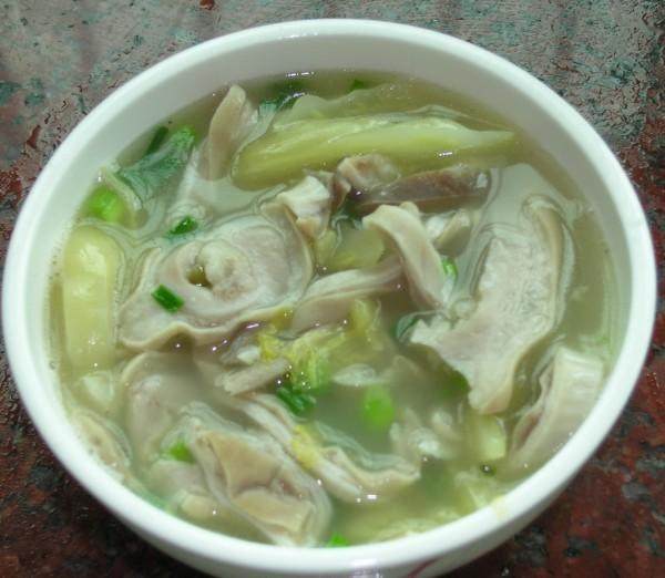 酸咸菜猪肚汤
