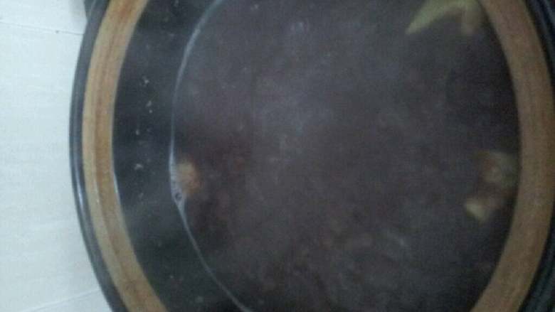 红豆番薯糖水,<a style='color:red;display:inline-block;' href='/shicai/ 3607'>红豆</a>泡2小时，进锅里煲1小时至<a style='color:red;display:inline-block;' href='/shicai/ 3607'>红豆</a>开花