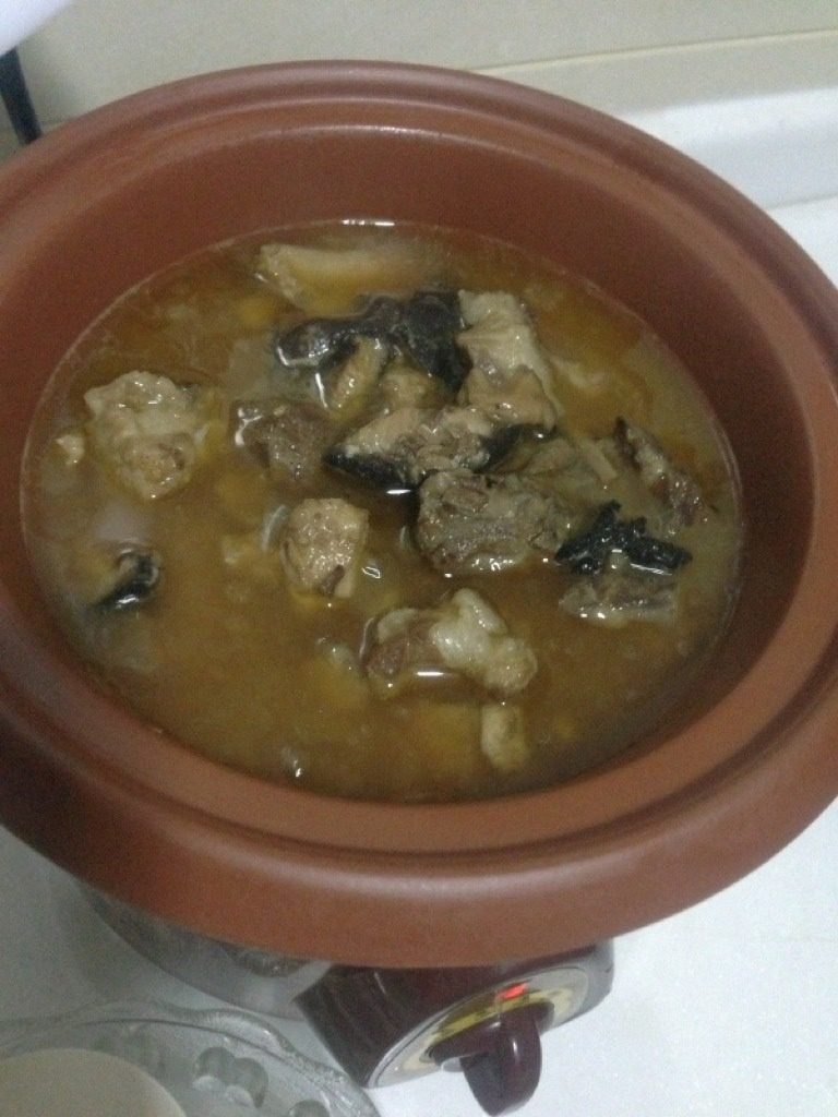 香菇肉酱炖排骨