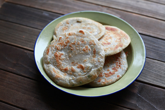 椒盐香葱饼