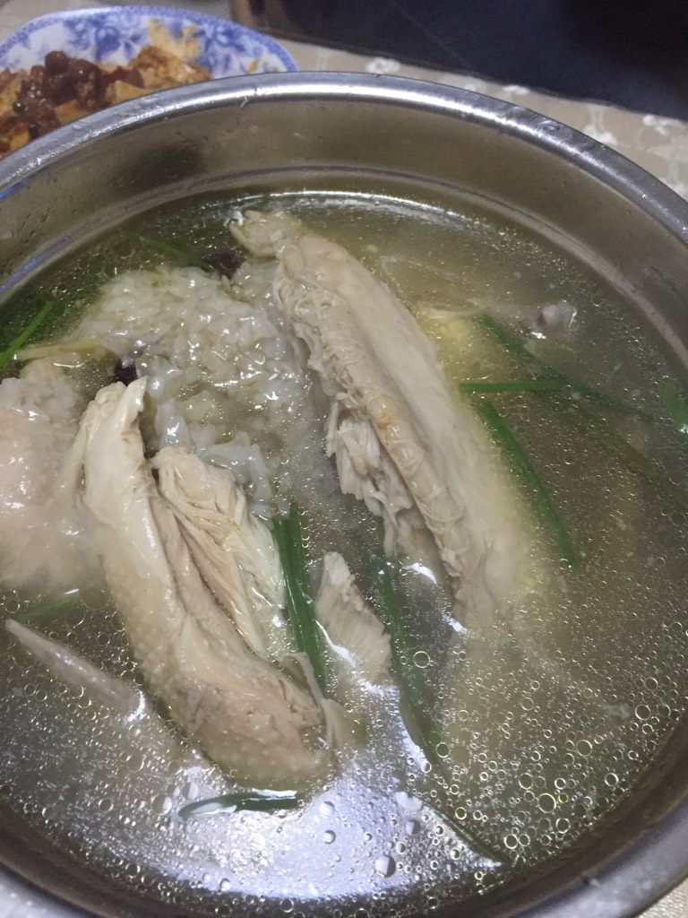 西洋参鸡汤,鸡肉可沾椒盐！