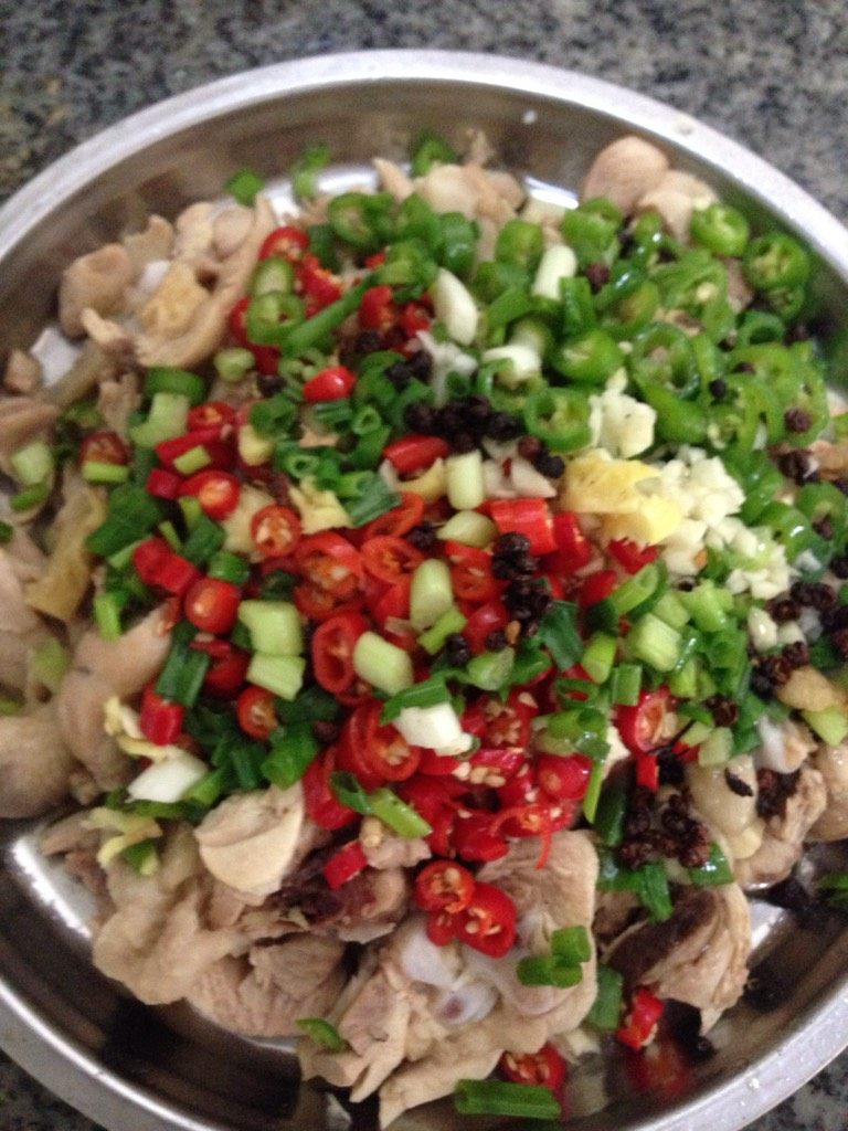 凉拌鸡腿肉
