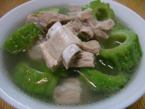 苦瓜炖排骨