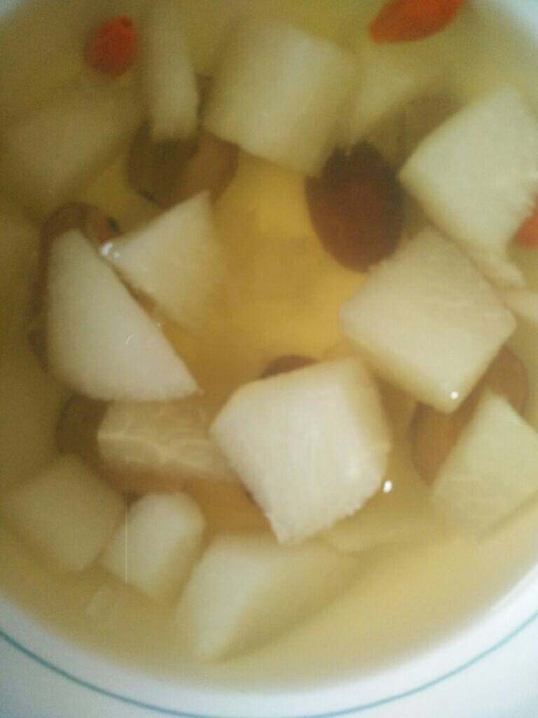 冰糖银耳雪梨汤