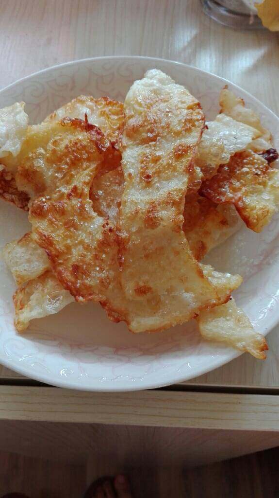 云南十八怪—牛奶做成片片卖