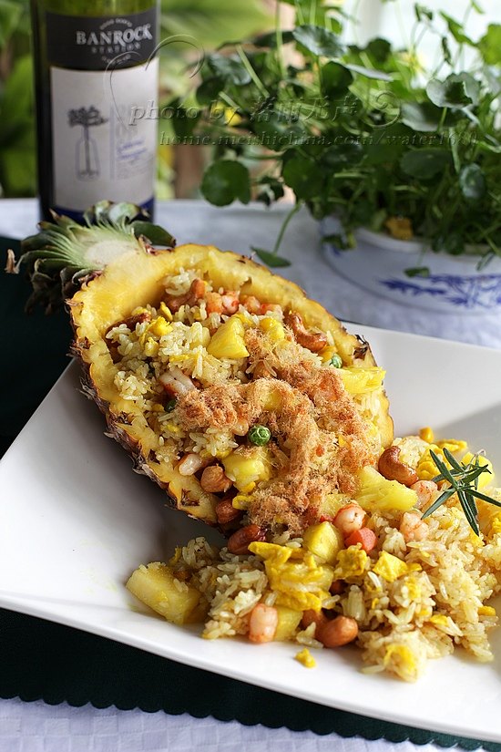 泰式菠萝海鲜炒饭 