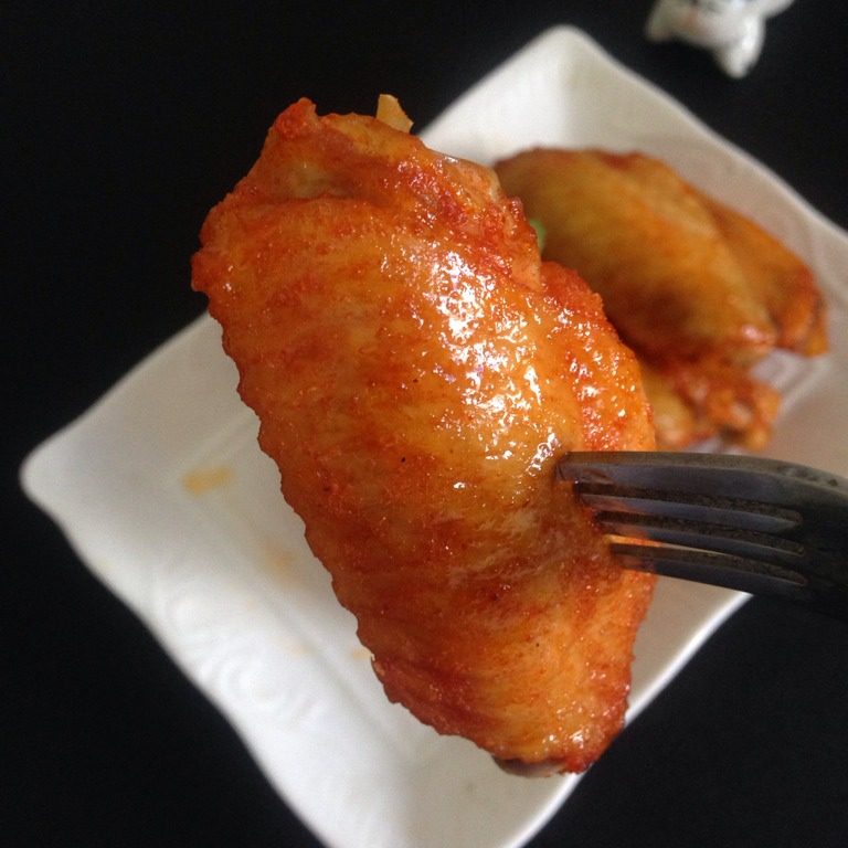 奥尔良烤鸡翅,看看这颜色，真是美极了