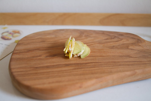 姜枣茶,生<a style='color:red;display:inline-block;' href='/shicai/ 37'>姜</a>切片