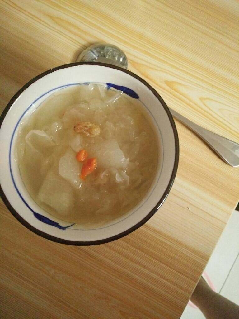 银耳雪梨汤
