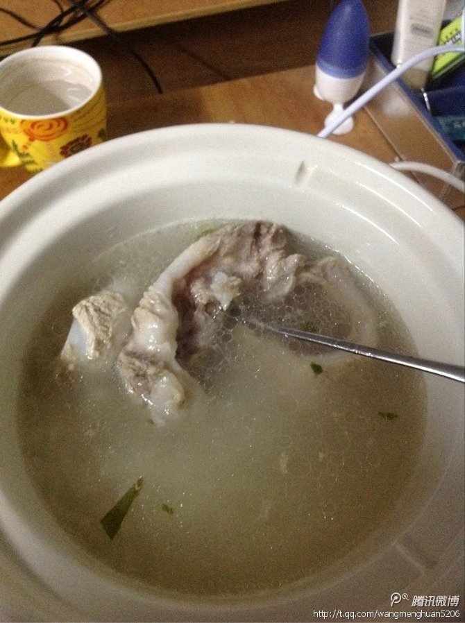 慢炖脆骨汤