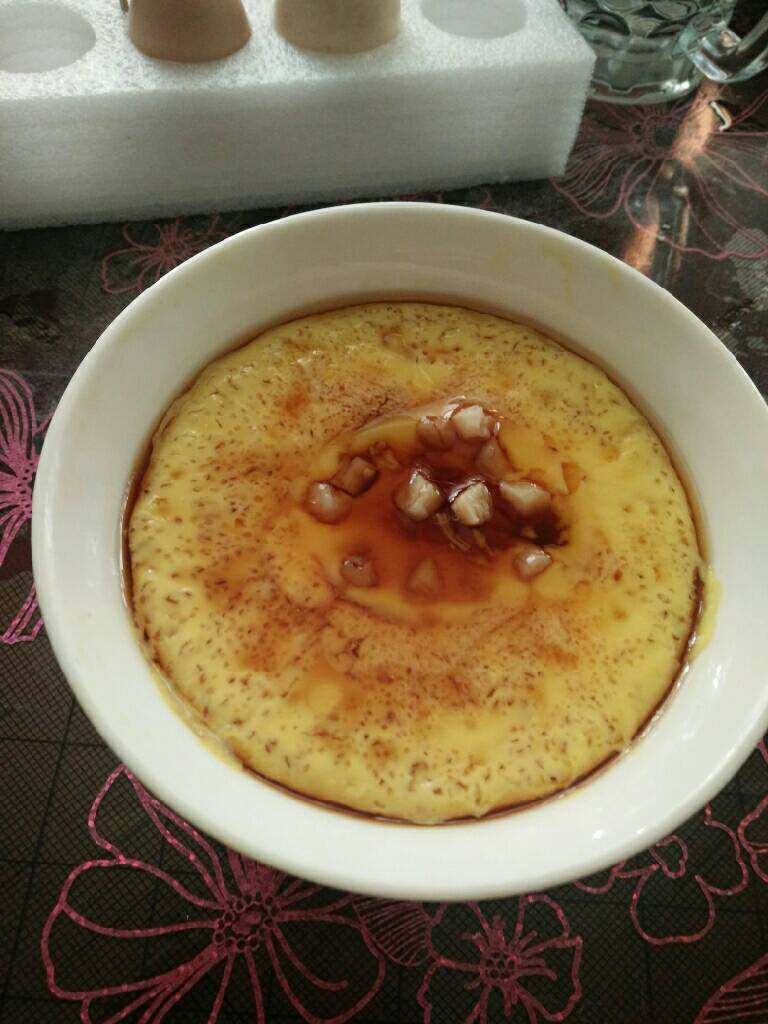 蔬乐惠有机蛋羹,倒入少许酱油香油即可