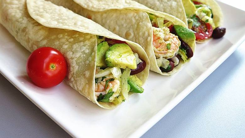 墨西哥沙拉碗,用来直接卷菜卷肉吃也是非常美味可口,可以媲美KFC的卷饼。