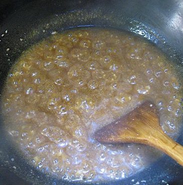 肉末土豆泥,等到再次开锅,即可关火。