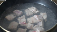 腌笃鲜,捞出洗净