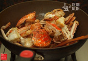 香辣花蟹,转中火,下蟹肉