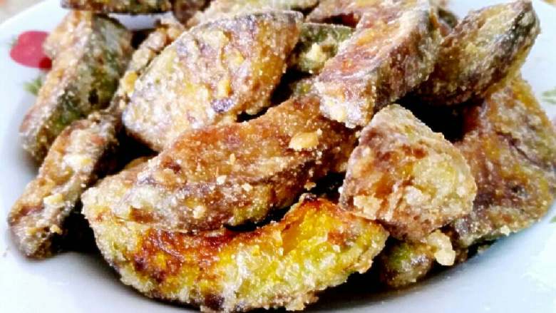 蛋黄焗窝瓜,装盘。 外酥里嫩,咸香可口。