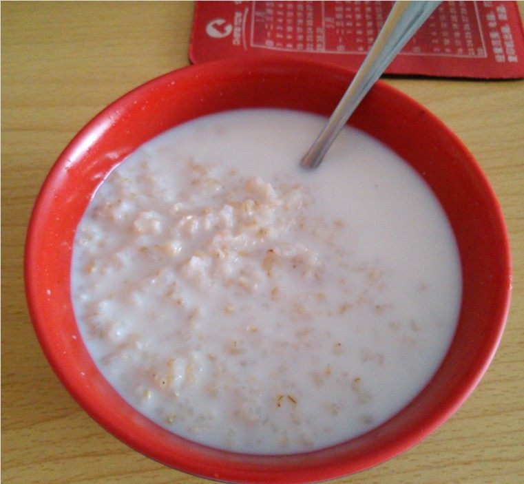 牛奶糙米粥