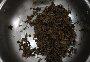 梅干菜包子,<a style='color:red;display:inline-block;' href='/shicai/ 707'>梅干菜</a>提前用水泡开,清洗干净,挤干水分。