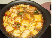 15分钟自制麻辣烫,要先将肉类提前涮煮至八分熟时再放入下一种食材