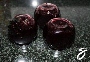车厘子果酱 ,将果酱装入密封瓶中,倒扣放凉,放入冰箱冷藏即可。