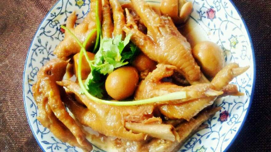 鸡脚烧鹌鹑蛋