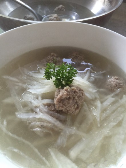 萝卜汆羊肉丸子