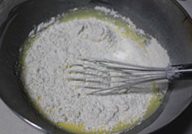 坚果酸奶蛋糕 ,筛入粉类混合食材,搅拌均匀