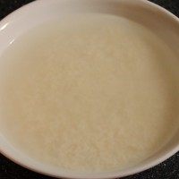 双拼煲仔饭,米提前用水浸泡一小时左右