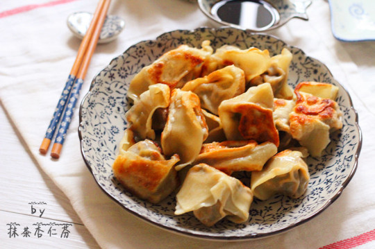 本帮油煎上海大馄饨