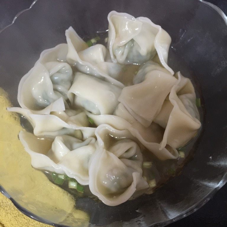 虾仁冬笋荠菜肉馄饨