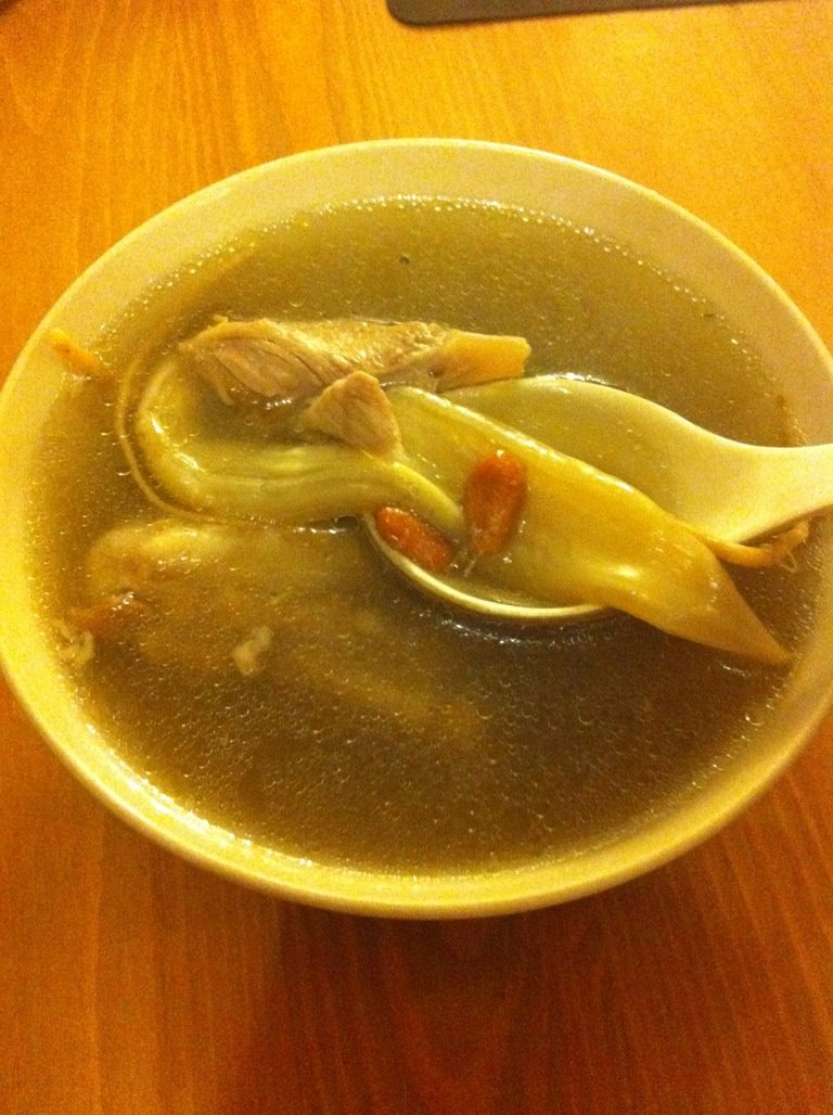 人參花膠雞湯