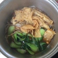 螺蛳粉(不要审核通过),搅拌混合,煮开,就可以出锅咯。