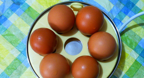 天津花式五香卤蛋,<a style='color:red;display:inline-block;' href='/shicai/ 9'>鸡蛋</a>用煮蛋器全熟档煮熟