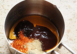 私房烤玉米,将所有材料(除<a style='color:red;display:inline-block;' href='/shicai/ 887'>黄油</a>)配好