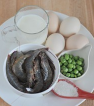 鲜奶炒虾仁,准备好食材