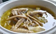 白莲茶树菇乳鸽汤,原汁原味的清炖乳鸽汤香浓扑鼻,营养丝毫不流失哦