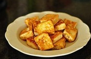 鱼香煎豆腐,盛出备用