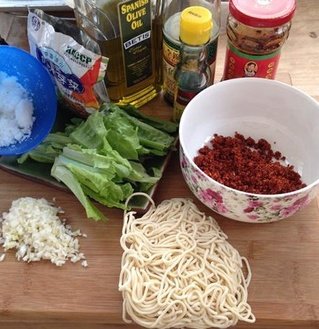 宜宾燃面,准备好食材,按辅料表配置。