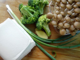 海鲜豆腐煲,豆腐和配菜还有<a style='color:red;display:inline-block;' href='/shicai/ 25'>胡萝卜</a>;