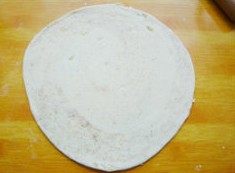 椒盐葱油饼,再次擀成面片(锅多大擀成多大)