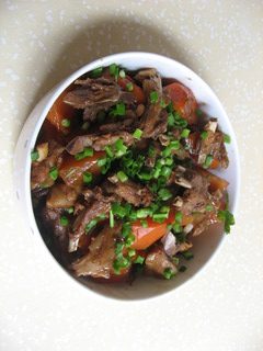 红焖羊肉,红焖羊肉的成品,很美味。
