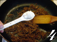 香酥肉松,再加入<a style='color:red;display:inline-block;' href='/shicai/ 10588'>糖</a>炒匀。