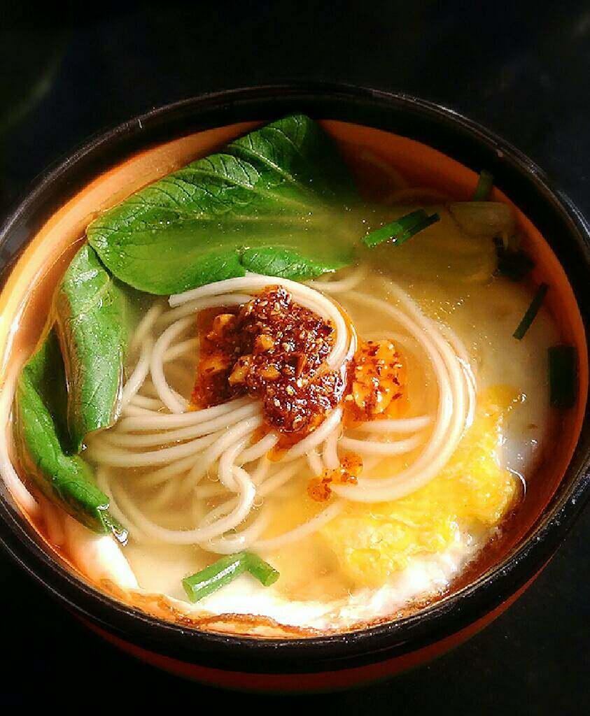 鸡蛋青菜面