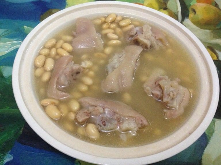 黃豆猪蹄汤