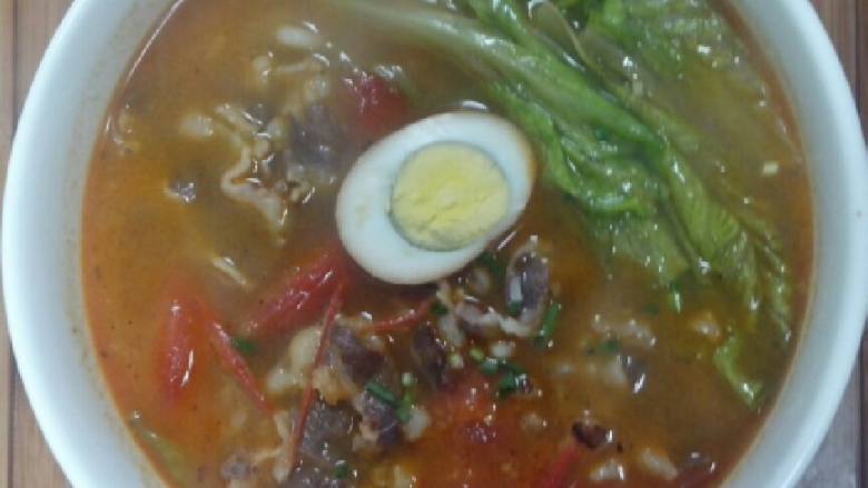 酸汤肥牛乌冬面