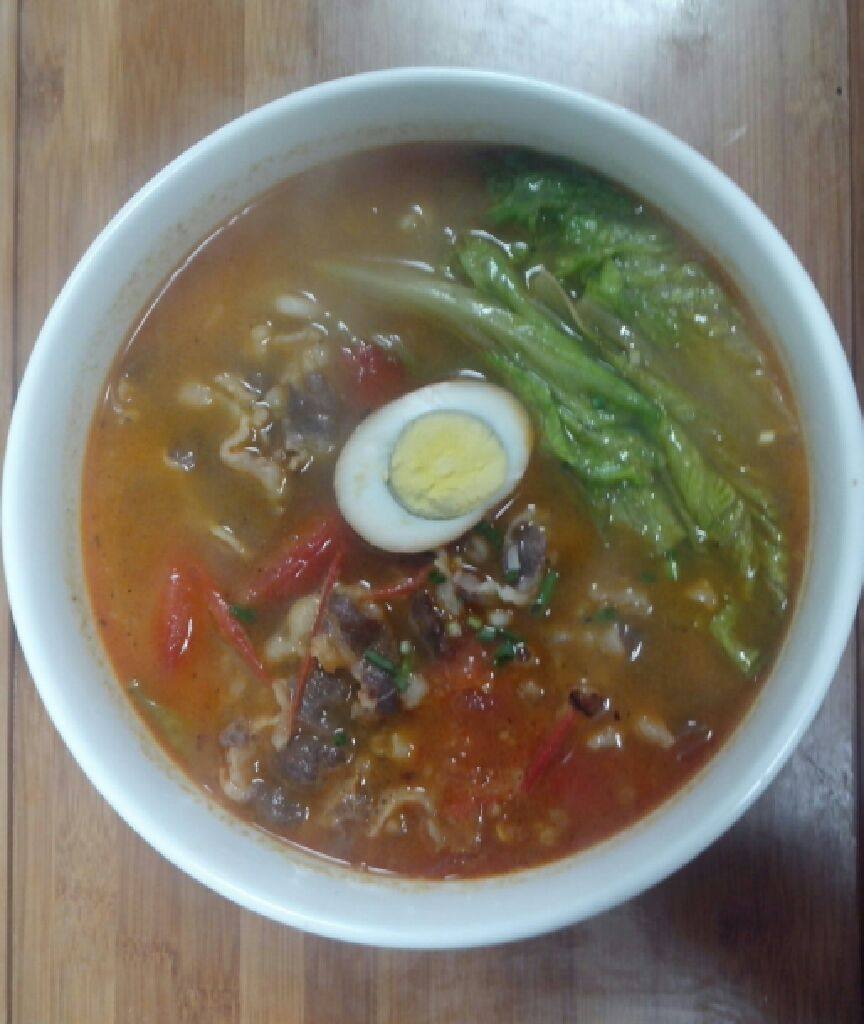 酸汤肥牛乌冬面