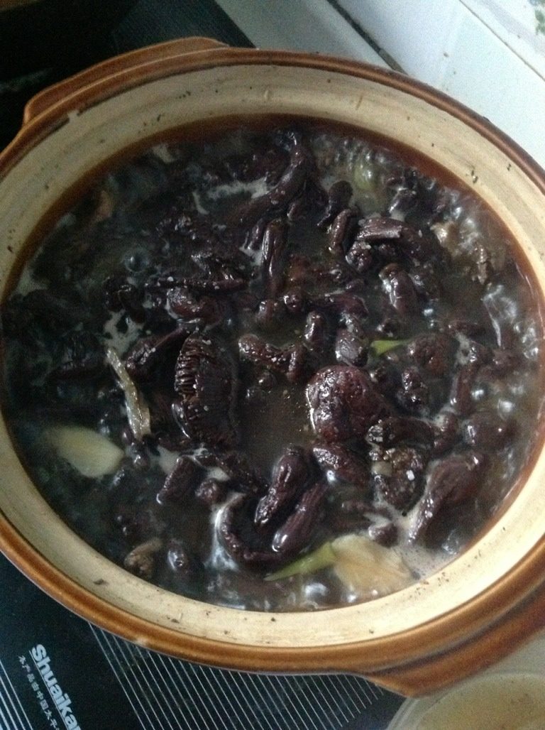 砂锅野鸡炖猪肉 肉蘑